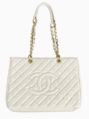 NWOT Classic Quilted Shoulder Tote Bag with Gold Chain